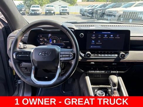 Used 2024 Chevrolet Colorado Z71 w/ Z71 Convenience Package 2 AWD/4WD image 17