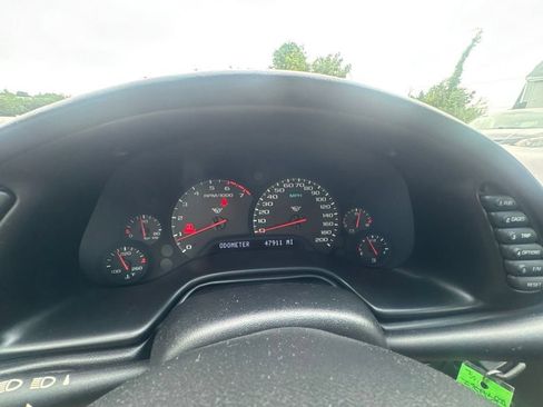Used 1998 Chevrolet Corvette Coupe w/ Roof Pkg RWD image 19