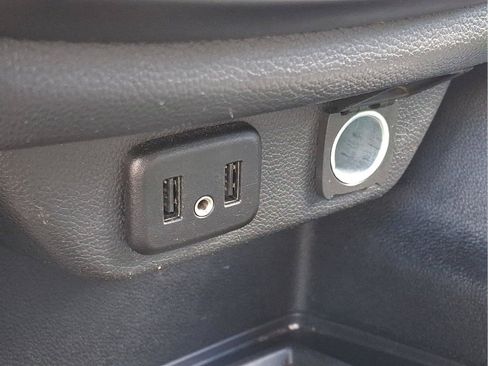 Used 2023 Chevrolet Traverse LT w/ Rear Camera Mirror Package AWD/4WD image 24