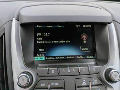 Used 2017 Chevrolet Equinox LT w/ Convenience Package AWD/4WD image 10