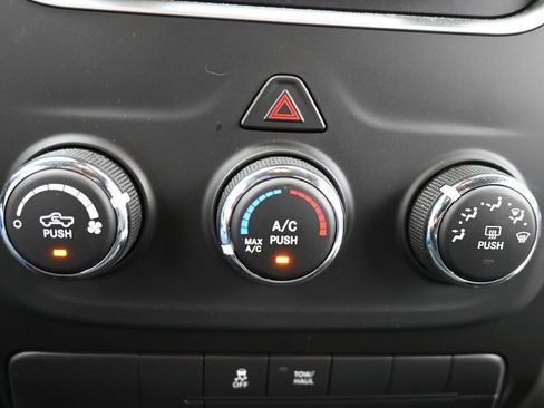 Used 2019 RAM 1500 Tradesman w/ Tradesman SXT Package AWD/4WD image 22