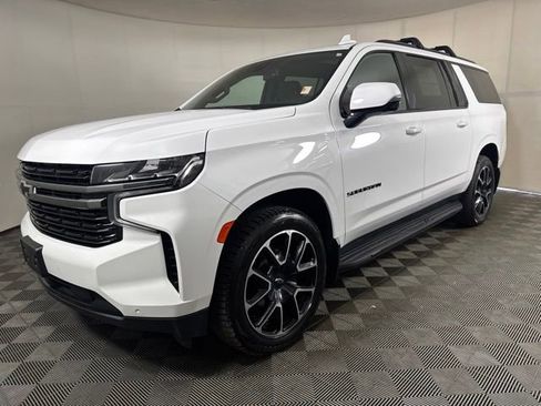 Used 2022 Chevrolet Suburban RST w/ Sport Performance Package AWD/4WD image 8