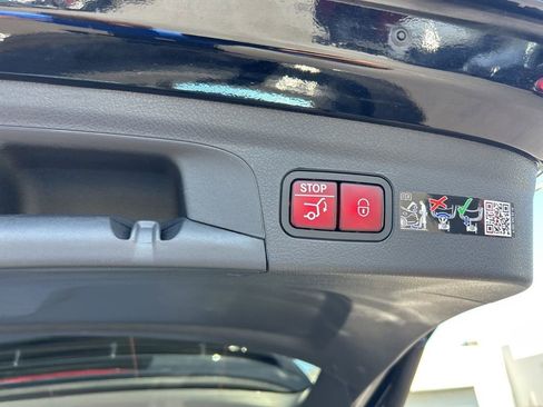 Used 2025 Mercedes-Benz GLE 350 4MATIC image 31