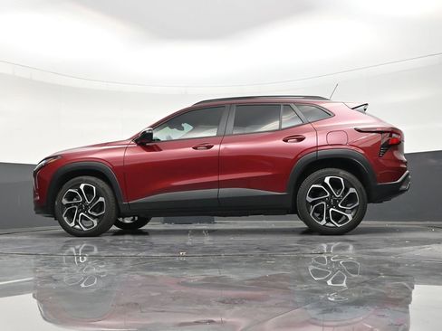 Used 2024 Chevrolet Trax RS FWD image 21