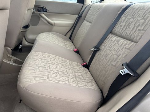 Used 2005 Ford Focus SE image 31