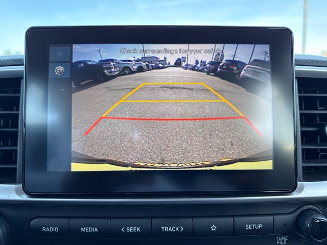 Used 2025 Hyundai Venue SEL FWD image 27