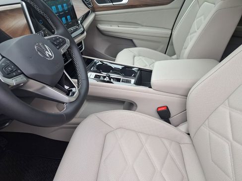 New 2026 Volkswagen Atlas SE FWD image 19