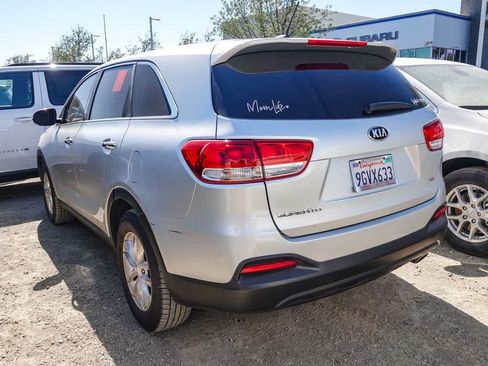 Used 2017 Kia Sorento L FWD image 13