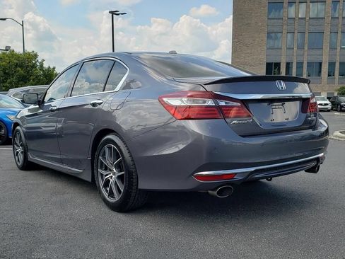 Used 2016 Honda Accord Touring image 5