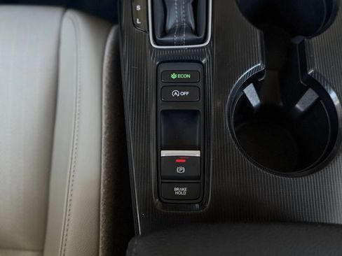 Used 2024 Honda Civic EX-L image 34