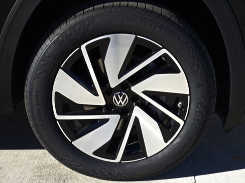 Used 2025 Volkswagen Atlas SEL image 7