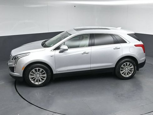 Used 2017 Cadillac XT5 Luxury w/ Driver Awareness Package AWD/4WD image 48