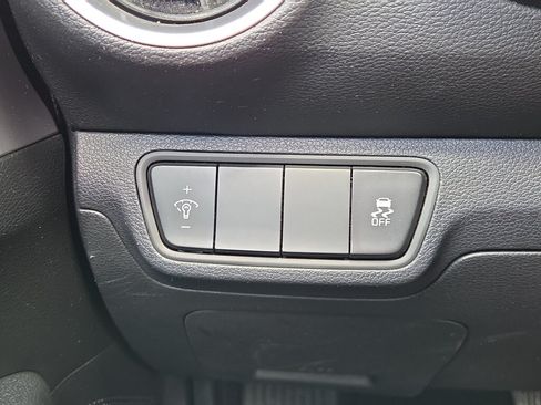 Used 2024 Kia Forte LXS FWD image 25