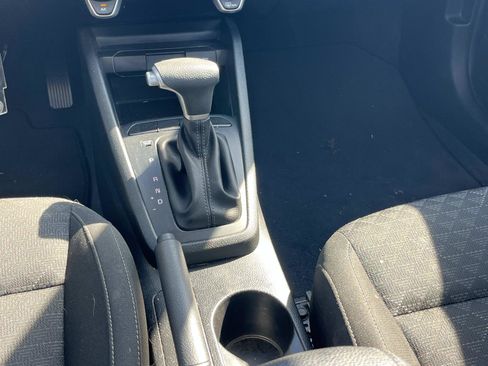 Used 2022 Kia Rio S FWD image 15