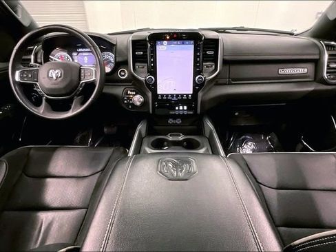 Used 2025 RAM 1500 Laramie AWD/4WD image 18