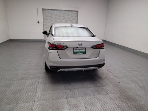 Used 2025 Nissan Versa SV FWD image 6