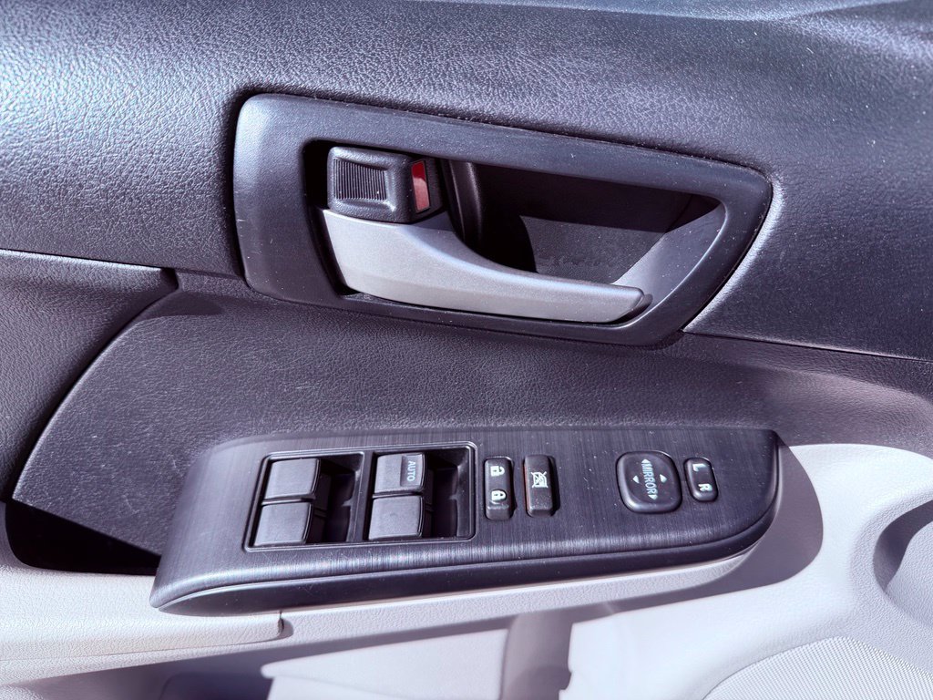 Used 2014 Toyota Camry LE FWD image 16