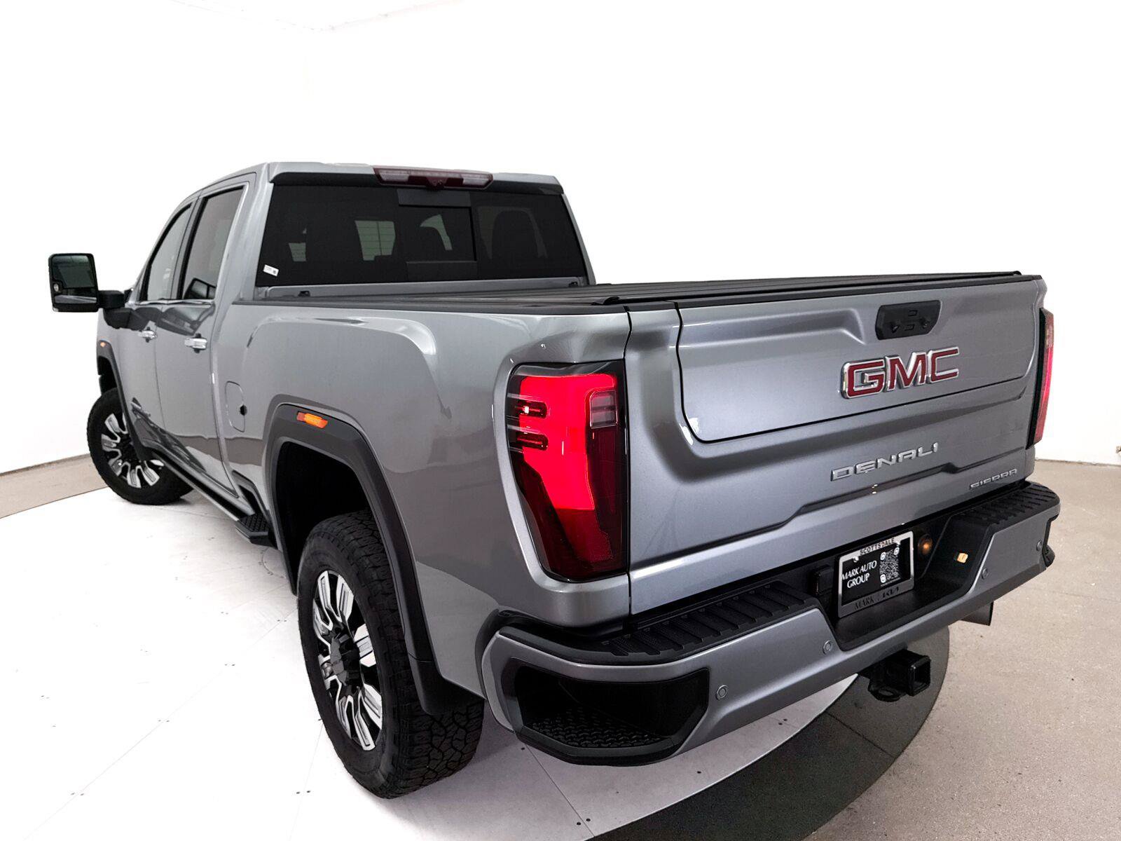 Used 2024 GMC Sierra 2500 Denali w/ Denali Reserve Package AWD/4WD image 10