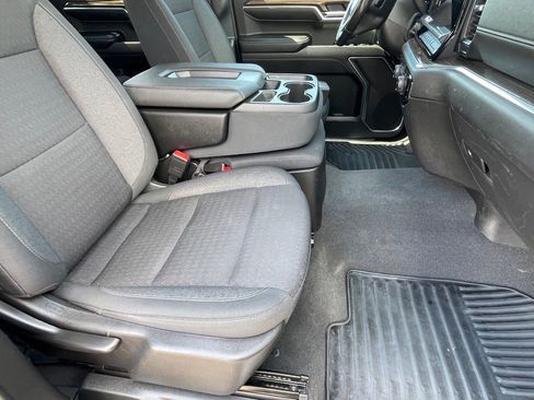 Used 2022 Chevrolet Silverado 1500 LT image 10