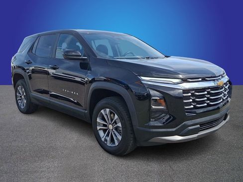 Used 2025 Chevrolet Equinox LT AWD/4WD image 3