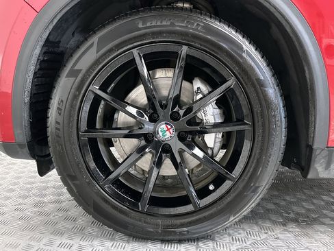 Used 2018 Alfa Romeo Stelvio Ti image 25