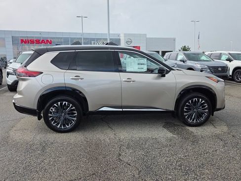 New 2026 Nissan Rogue Platinum w/ Platinum Premium Package AWD/4WD image 12