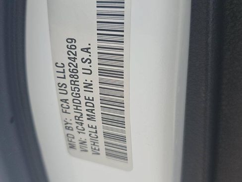 Used 2024 Jeep Grand Cherokee Overland AWD/4WD image 19