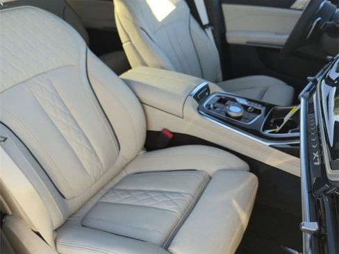 New 2026 BMW X7 xDrive40i w/ M Sport Package image 11