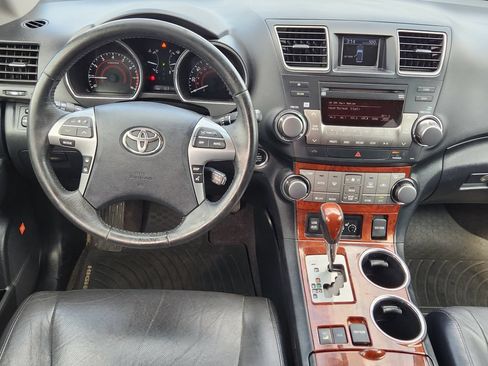 Used 2012 Toyota Highlander Limited w/ Tow Pkg AWD/4WD image 29