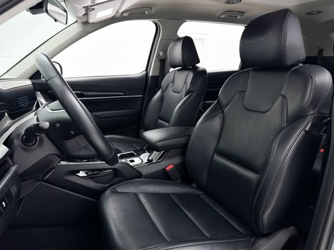 Used 2023 Kia Telluride S AWD/4WD image 22
