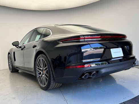 Used 2026 Porsche Panamera RWD image 3