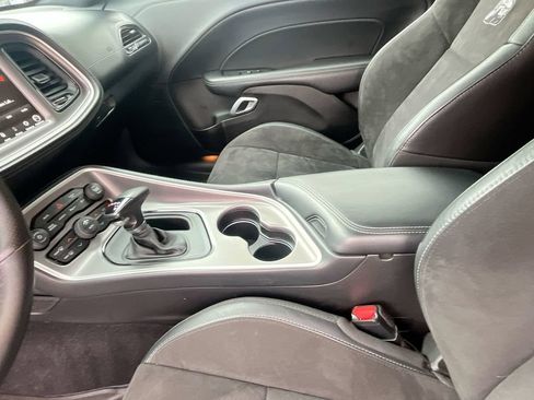 Used 2022 Dodge Challenger R/T Scat Pack RWD image 21