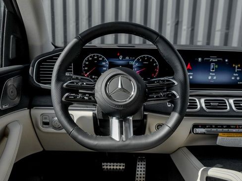 Used 2026 Mercedes-Benz GLS 450 4MATIC image 21