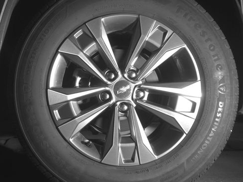 Used 2025 Chevrolet Equinox LT FWD image 14