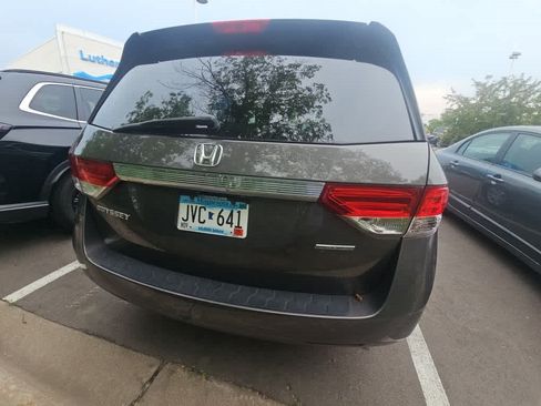 Used 2016 Honda Odyssey SE image 4