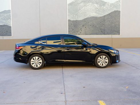 Used 2024 Nissan Sentra S FWD image 3