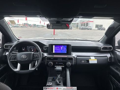 New 2026 Toyota 4Runner SR5 AWD/4WD image 12