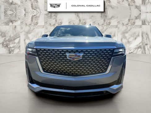 Used 2024 Cadillac Escalade Premium Luxury w/ Performance Package image 8