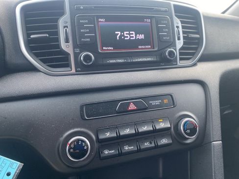 Used 2019 Kia Sportage LX image 14