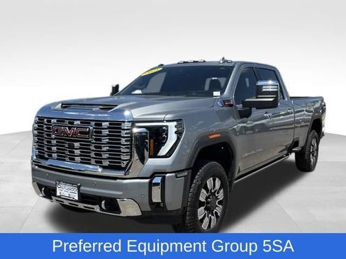 Used 2025 GMC Sierra 3500 Denali w/ Denali Reserve Package AWD/4WD image 1