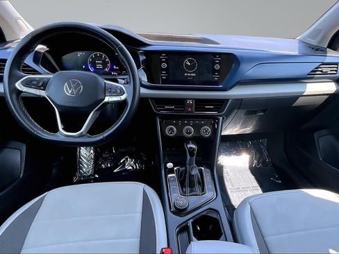 Used 2023 Volkswagen Taos SE w/ Panoramic Sunroof Package AWD/4WD image 19