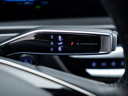Certified 2024 Cadillac Lyriq Tech RWD image 24