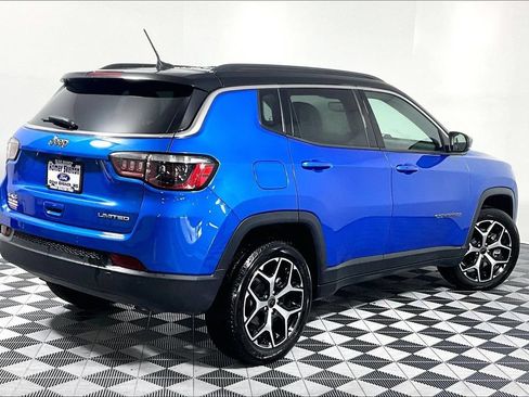 Used 2025 Jeep Compass Limited AWD/4WD image 12