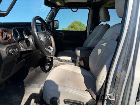 Used 2022 Jeep Gladiator Mojave w/ LED Lighting Group AWD/4WD image 5