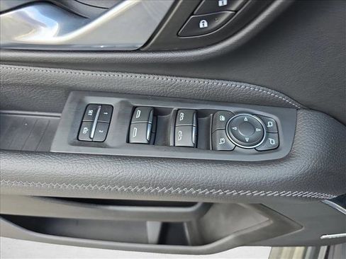 Used 2022 GMC Yukon Denali w/ Denali Ultimate Package image 28