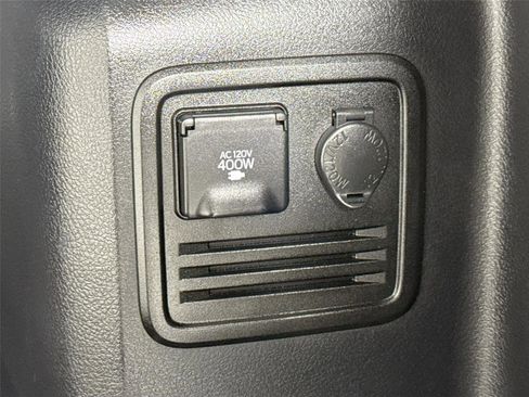 Certified 2024 Toyota 4Runner SR5 AWD/4WD image 38