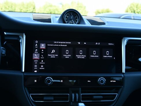 Used 2024 Porsche Macan image 14