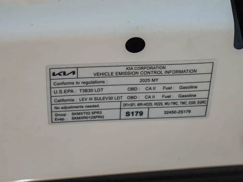 Certified 2025 Kia Sportage EX FWD image 27
