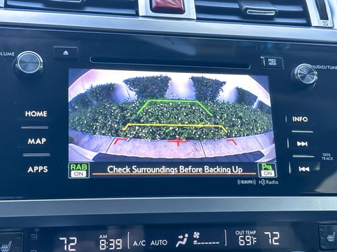 Used 2017 Subaru Outback 2.5i Limited AWD/4WD image 26