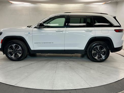 Used 2024 Jeep Grand Cherokee Limited 4xe AWD/4WD image 2